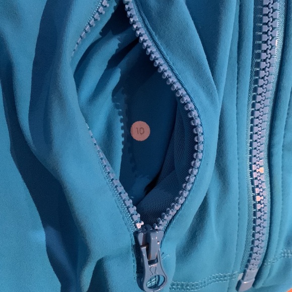 EUC Lululemon Vibrant Blue Define Jacket - size 10 - Picture 16 of 16